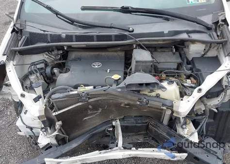 2016 Toyota Sienna Se Premium 8 Passenger из США, поврежденный, VIN 5TDXK3DC0GS762640